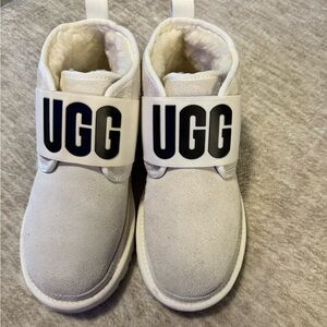 Woman’s UGGs size 7 worn ones
